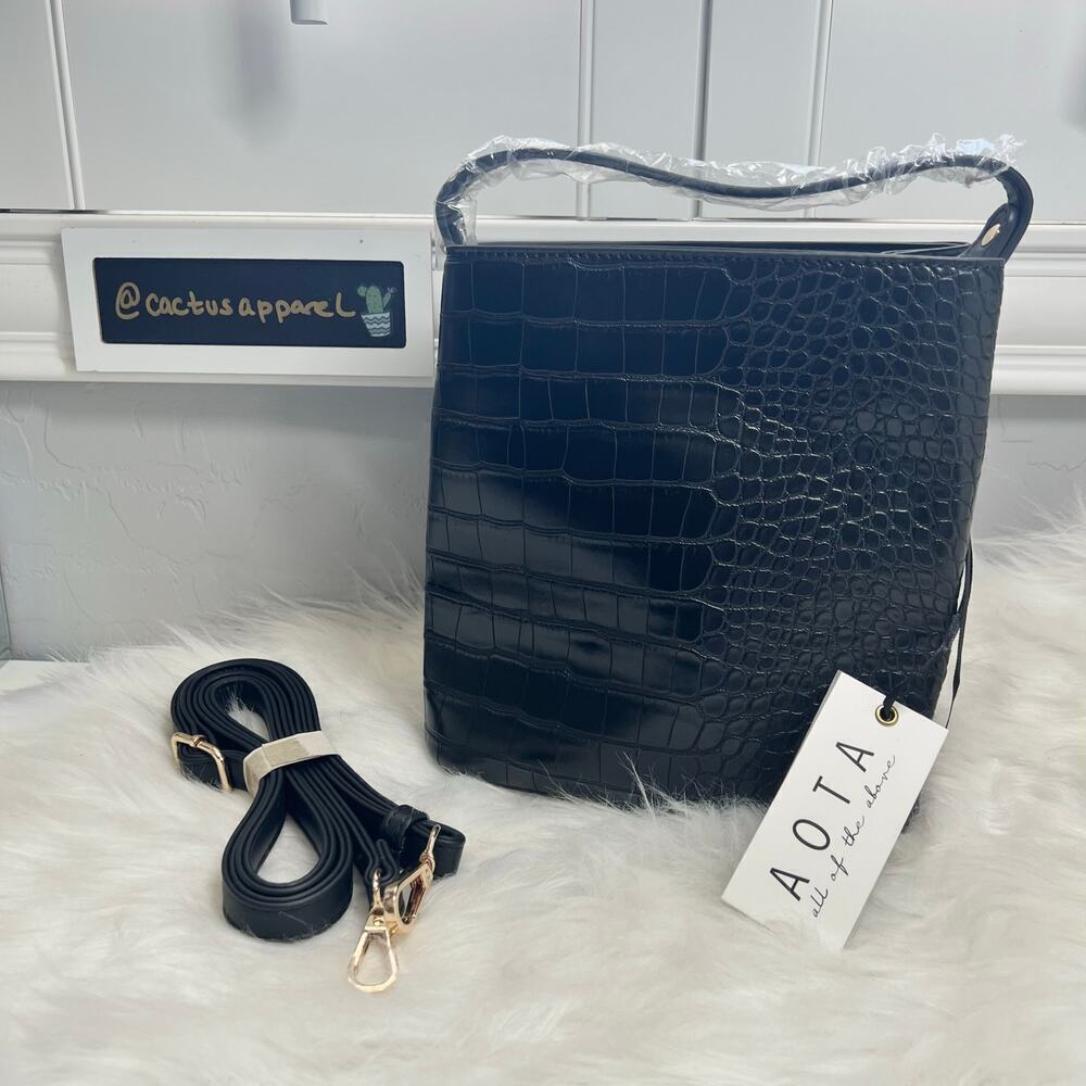 New Women’s AOTA Elena Bucket Bag